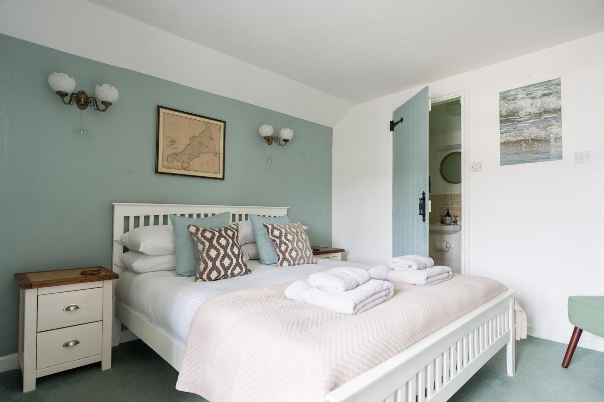 Double Room with Private Bathroom